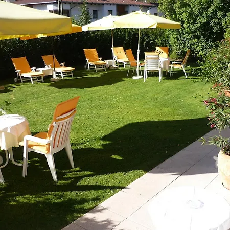 Bed & Breakfast Haus Bacher *